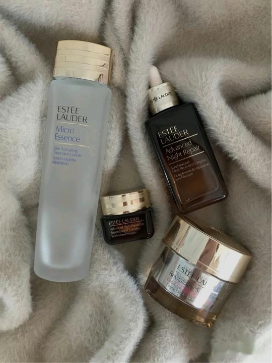 雅诗兰黛化妆品多少钱一套（适合双十一入手的护肤品）