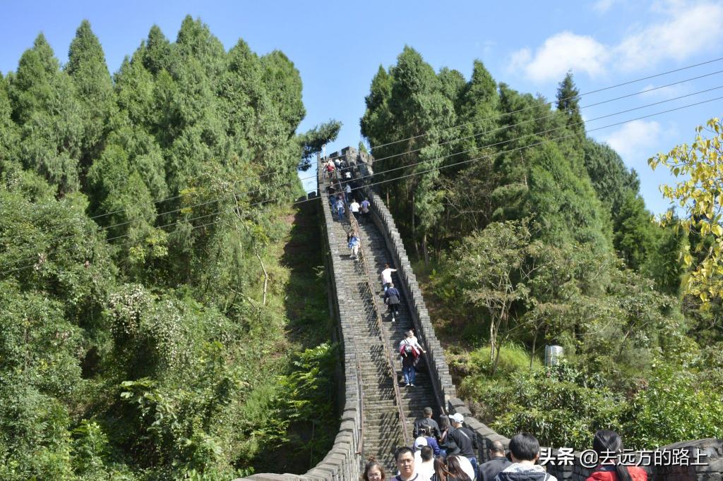 洛带长城门票多少钱（成都山林间隐藏一座长城）