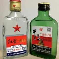 52度百年牛栏山多少钱一瓶（红星二锅头还是牛栏山二锅头好）