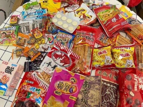 大白兔奶糖多少钱一斤（8090童年吃不起的4款零食）