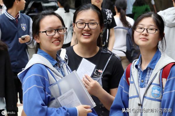 戴氏教育一对一多少钱（成都高职单招考试培训学校）
