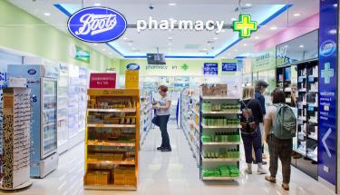 国药一盒通价格（为什么大街小巷的药店越来越多）