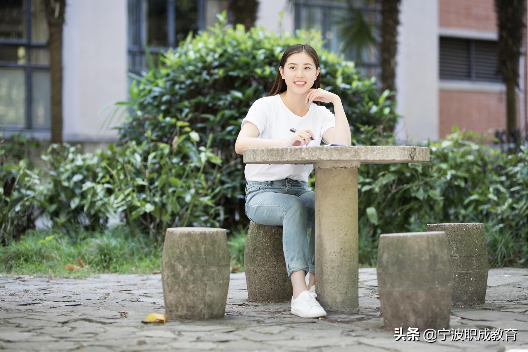 成人自考本科需要多少钱（自考本科大概多少钱）