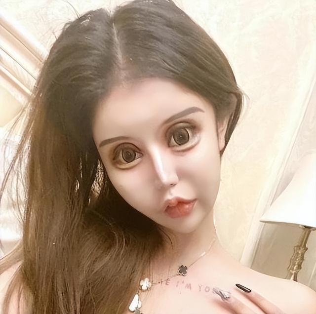 方臉整容多少錢（女孩13歲被媽媽帶去整容）