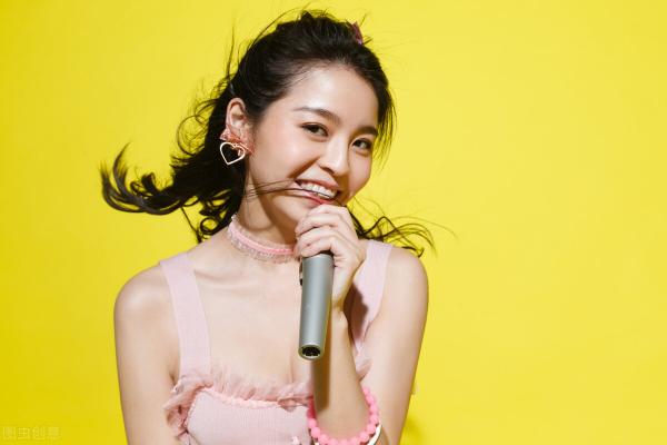 聲樂培訓多少錢一對一（高考學習聲樂要花多少錢）