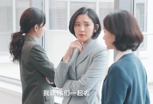 现割双眼皮要多少钱（姐妹）