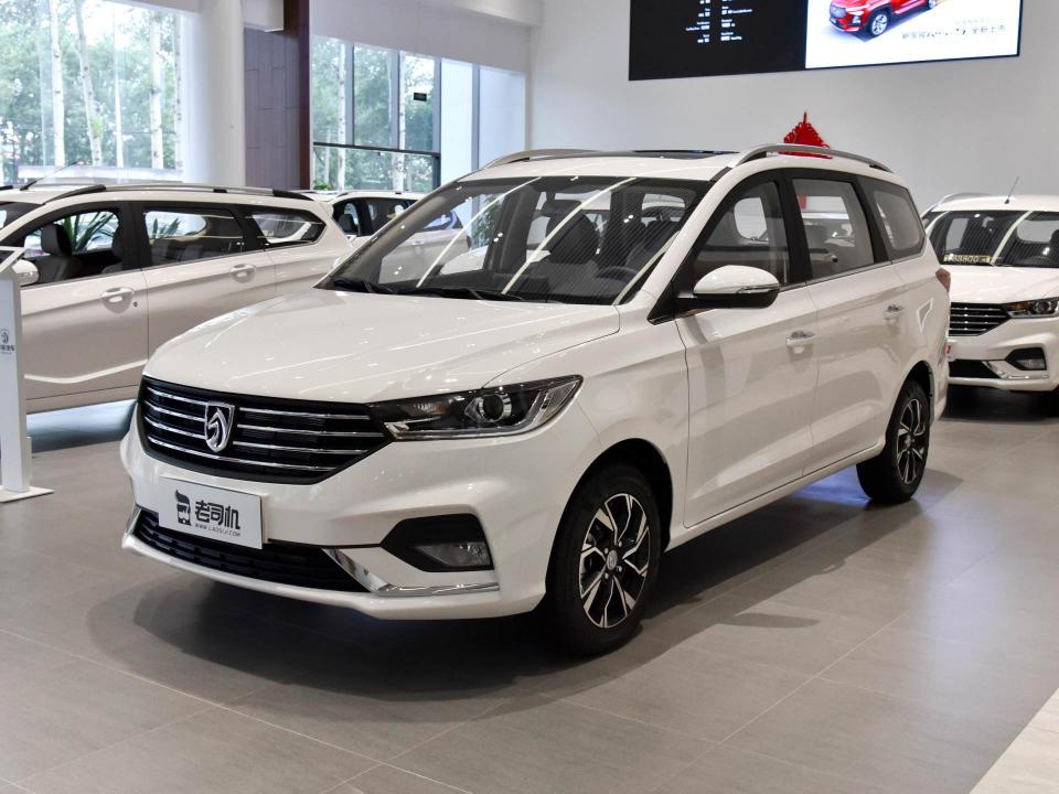宝骏360手动挡多少钱（适合家用的入门级MPV）
