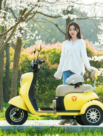 风尚雅迪汽车座套价格（雅迪冠能二代A7评测）