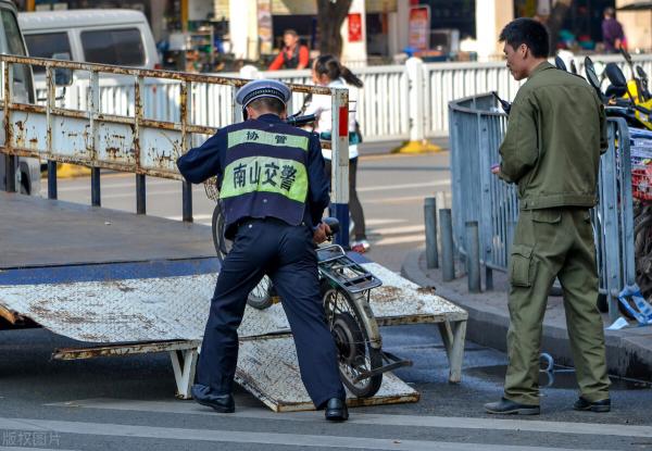 电动车白色价格（这3种电动车不能上牌照）