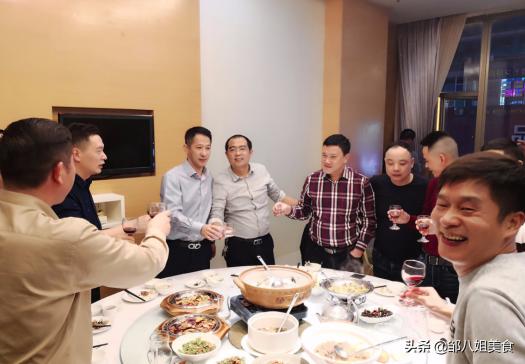 梦之蓝多少钱一瓶m6（江苏人请客都喝啥酒）