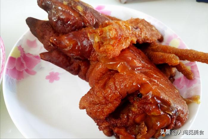 生猪耳朵多少钱一斤（山东母女在菜场卖肉）