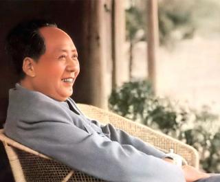 云烟1958多少钱一包（毛主席烟瘾很大）