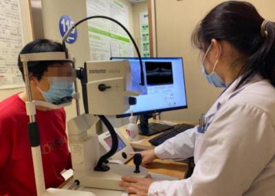 黄斑裂孔手术多少钱（64岁老人眼底）