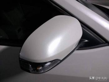 珍珠漆补漆多少钱（买车选珍珠漆让我加2000块钱）