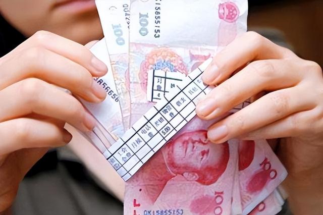 開公交車一個月多少錢（月收入多少）