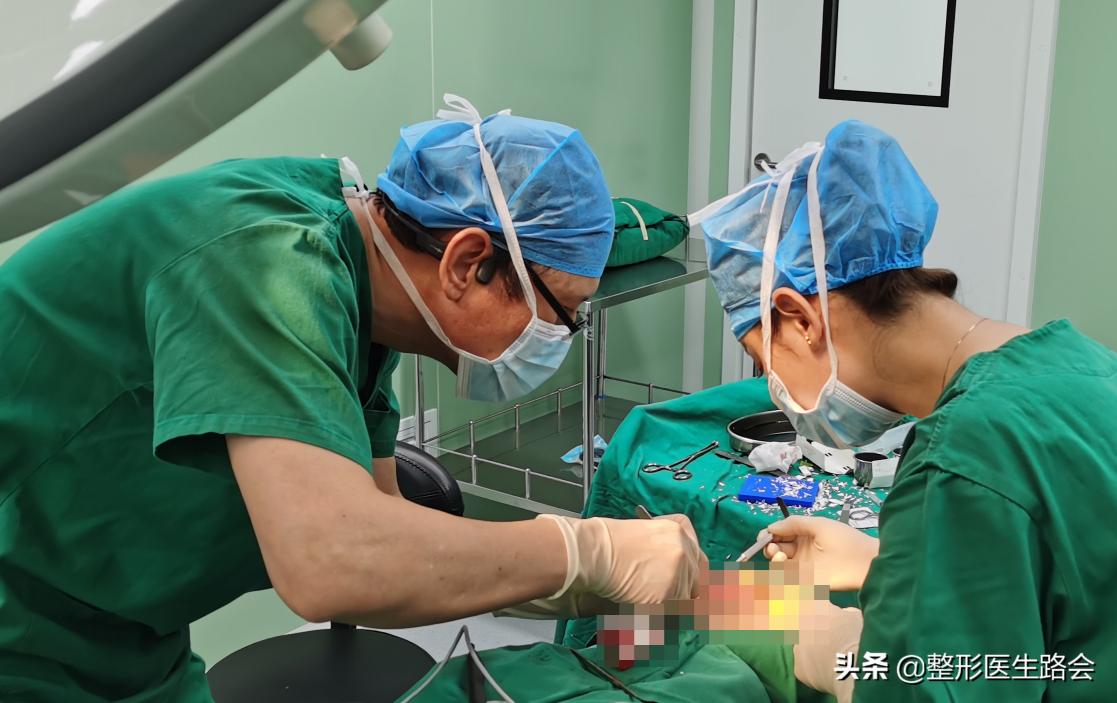 一般做个鼻子多少钱（老路小助理欢欢手术实拍）