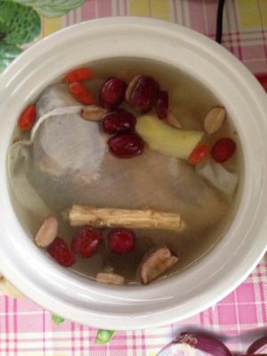 调经祛斑片多少钱一盒（调经化於去斑鲫鱼汤）