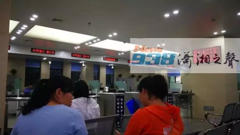 ems同城快递多少钱（办身份证）