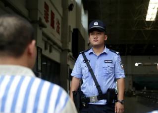 警察一个月多少钱（狱警迎来扩招）