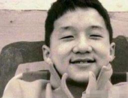 一般做双眼皮多少钱（8位割双眼皮的男星）
