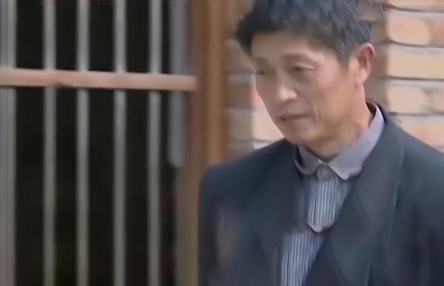 脑部检查多少钱（河南男子被）