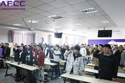 健身房一般多少钱（健身教练培训多少钱学费呢）