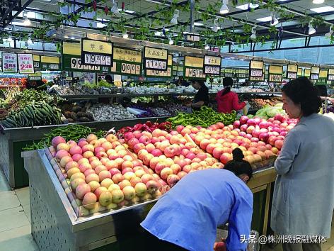 红心火龙果价格多少钱一斤（水果市场涨声一片丨红心火龙果价格翻倍）