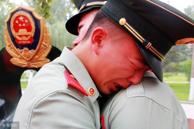 二年义务兵退伍费多少钱（当兵两年退伍后国家会补助这么多钱）