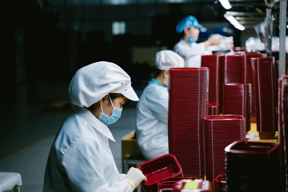 出国新加坡打工能挣多少钱（出国劳务两大工种）