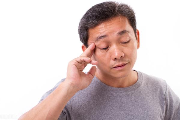 脑部检查多少钱（高血压患者头晕胸痛可忽视）