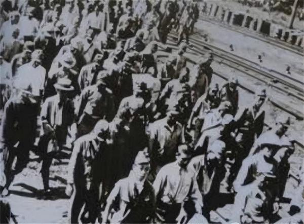 女兵走关系大约多少钱（二战后）