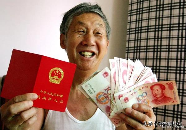 自己交社保一个月多少钱（个人交社保一个月多少钱）