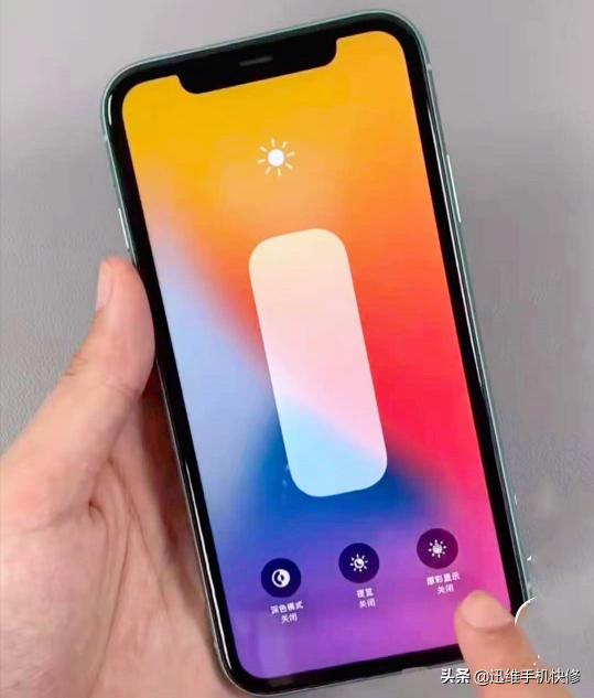 苹果原装屏多少钱（不拆机轻松鉴别iPhone手机原装屏VS国产屏）