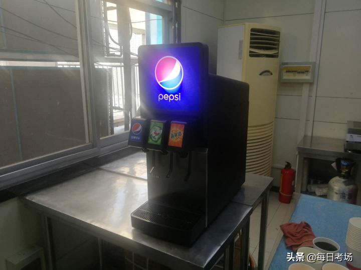 可乐机多少钱一台（在西安租售可乐机饮料设备）