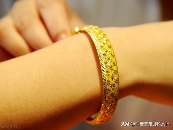 铂金项链一般多少钱（白金项链变现遭遇）