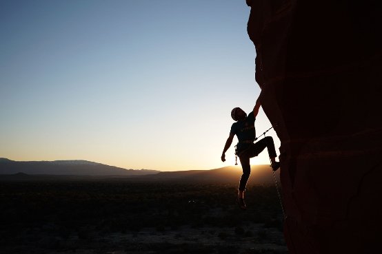 style=width: